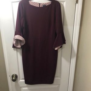 Gabby Skye Sz 14 Bell Sleevs